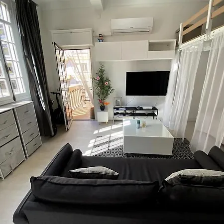 Apartment Moderne, Terrasse Et Climatise *