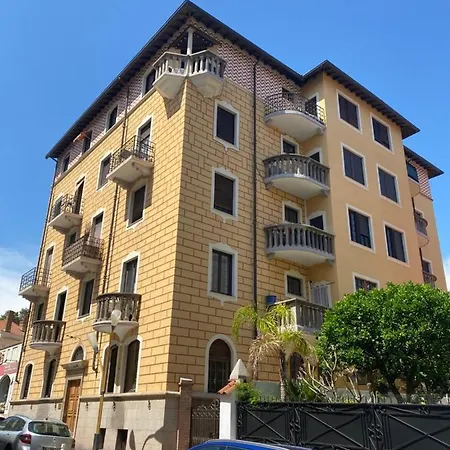 Διαμέρισμα Moderne, Terrasse Et Climatise, Proche Plage, Spacieux *