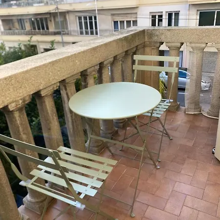 Moderne, Terrasse Et Climatise, Proche Plage, Spacieux Apartament Antibes