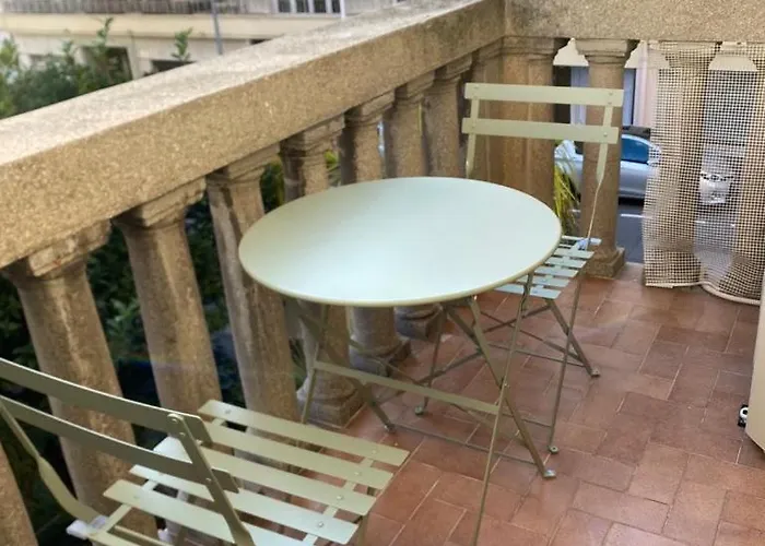 Moderne, Terrasse Et Climatise, Proche Plage, Spacieux Daire Antibes